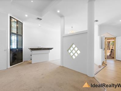 18 Waterside Retreat, Wilson WA 6107
