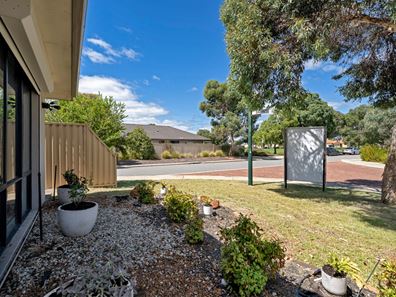 25 Daran Way, Byford WA 6122