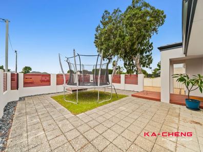 11 Paringa Street, Morley WA 6062