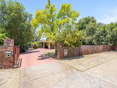 7 Pulo Road, Brentwood WA 6153