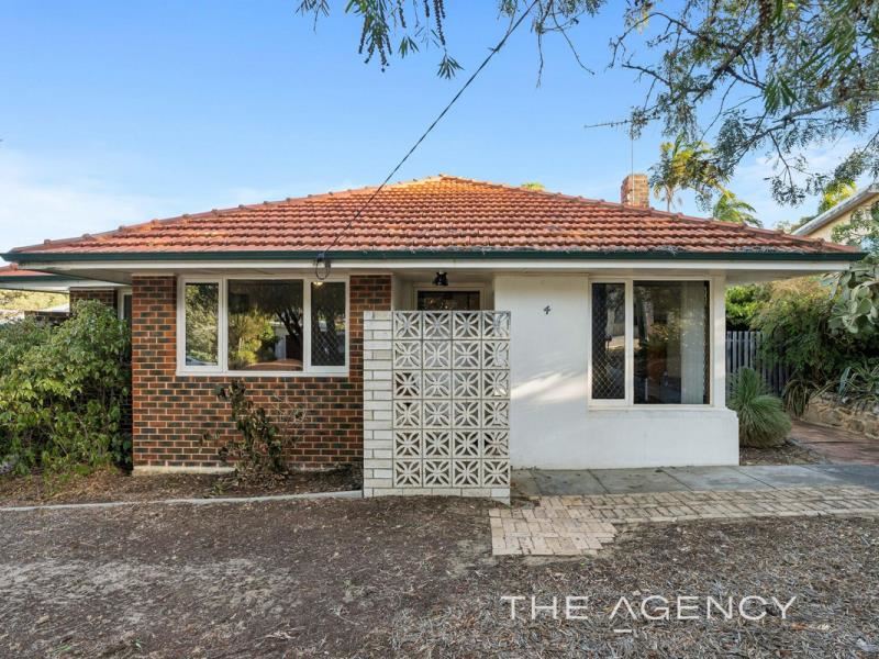 4 Paris Way, Karrinyup WA 6018