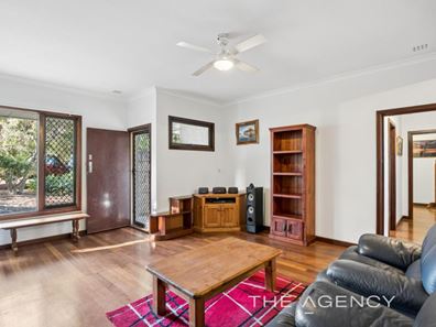 4 Paris Way, Karrinyup WA 6018