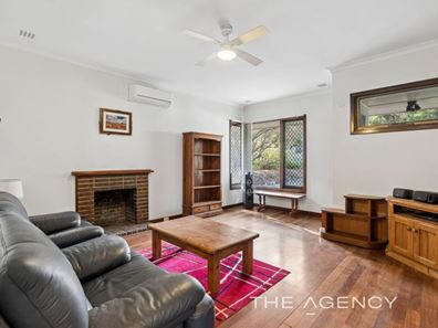 4 Paris Way, Karrinyup WA 6018