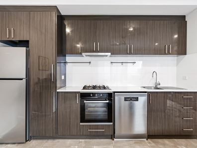 4/102 Roberts Road, Rivervale WA 6103