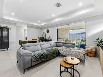 19 Woomera Grange, Byford WA 6122