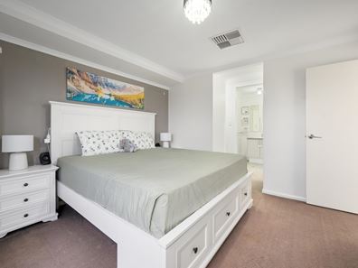16 Sackler Link, Piara Waters WA 6112