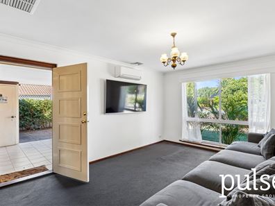 8 Abrolhos Close, Shelley WA 6148