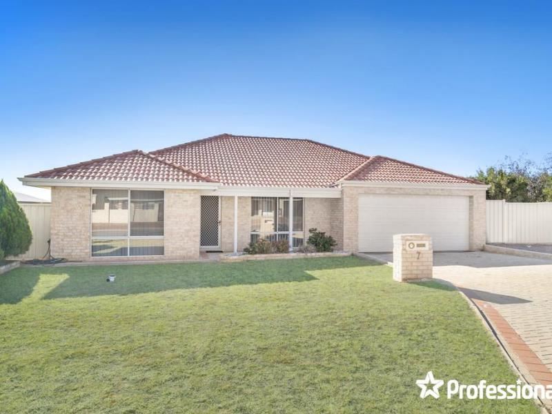 7 Half Moon Drive, Waggrakine