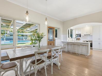 6 Burndale Road, Mount Richon WA 6112