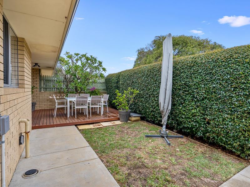 8/86 Point Walter Road, Bicton WA 6157