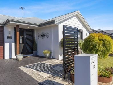 10 Mantis Grove, Karnup WA 6176