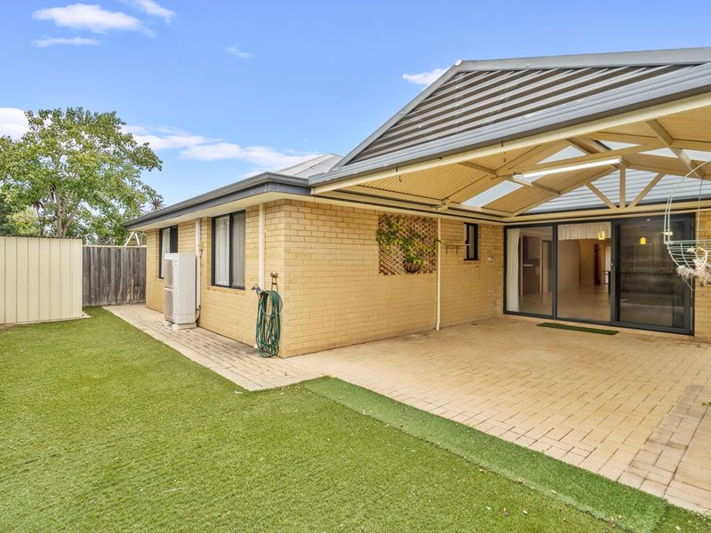 267 Peelwood Parade, Halls Head