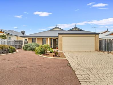 267 Peelwood Parade, Halls Head WA 6210