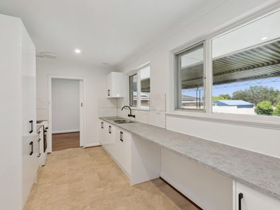 6 Ranmore Way, Morley WA 6062