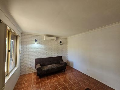 4 Isaacs Court, Huntingdale WA 6110