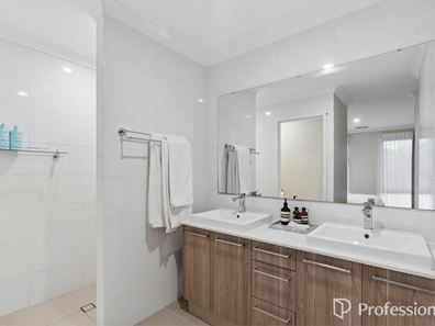 13 Graceful Street, Byford WA 6122