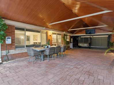 16 Wilgie Gardens, Swan View WA 6056