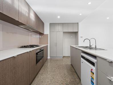 98 Sunbury Road, Victoria Park WA 6100