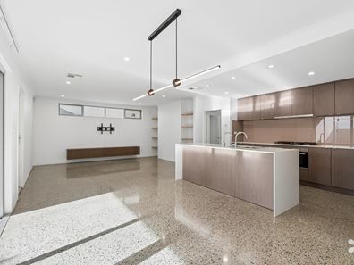98 Sunbury Road, Victoria Park WA 6100