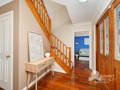10 Trinity Rise, College Grove WA 6230