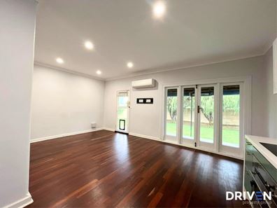 15 Michael  Road, Waikiki WA 6169