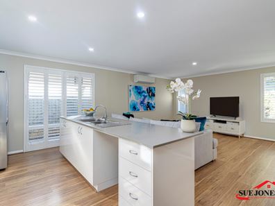 137 Aviator Boulevard, Clarkson WA 6030