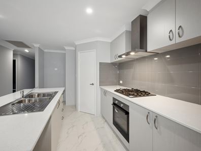 12 Savoy Lane, Wellard WA 6170