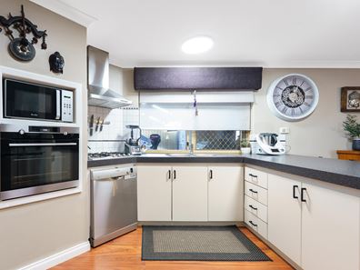19 Burham Court, Marangaroo WA 6064