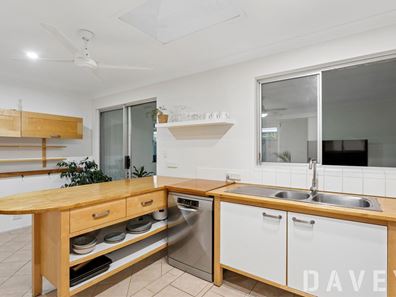 16 Nyara Crescent, Craigie WA 6025