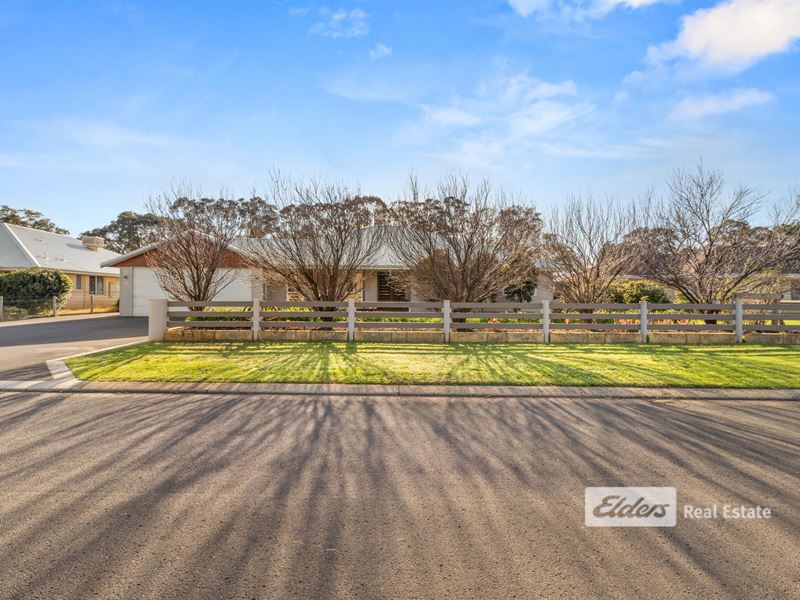 7 Shier Rise, Burekup WA 6227