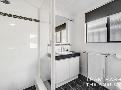 11 Balladonia Drive, Ellenbrook WA 6069