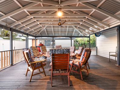 6 McRae Rd, Kalamunda WA 6076