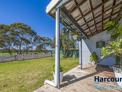 30 Lee Steere Street, Moora WA 6510