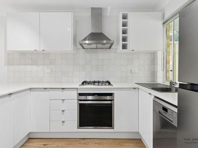 16/8 Newton Street, Bayswater WA 6053