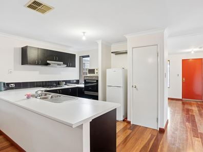 18 Greenslade Crescent, Ellenbrook WA 6069