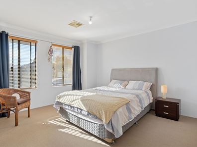 18 Greenslade Crescent, Ellenbrook WA 6069