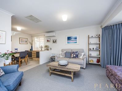 11 Fleetwood Circuit, Woodvale WA 6026