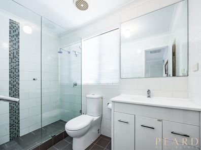 11 Fleetwood Circuit, Woodvale WA 6026