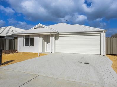 11 Mogum Bend, South Yunderup WA 6208