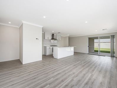 11 Mogum Bend, South Yunderup WA 6208