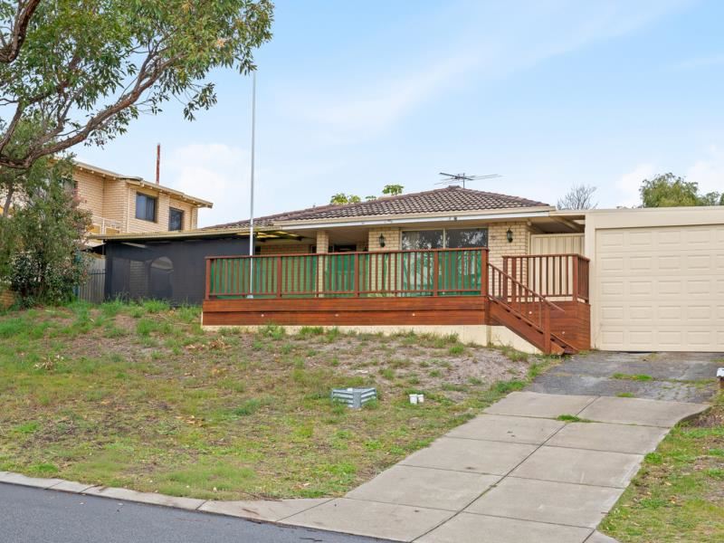 70 Sutherland Drive, Thornlie WA 6108
