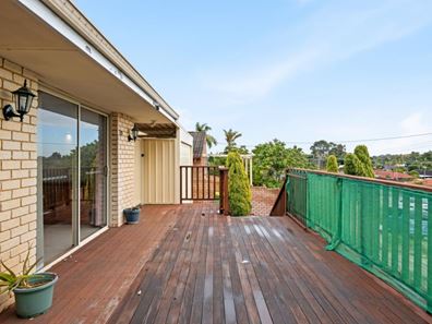 70 Sutherland Drive, Thornlie WA 6108