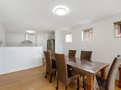 228 Knutsford Avenue, Kewdale WA 6105