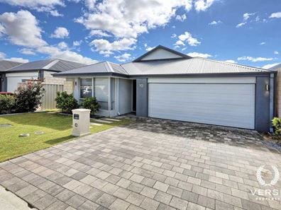 10 Lancaster Loop, Piara Waters WA 6112