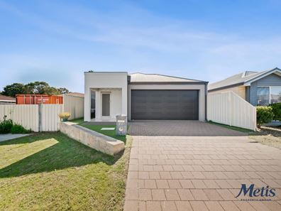 22 Cedar Way, Maddington WA 6109