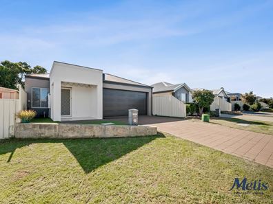22 Cedar Way, Maddington WA 6109
