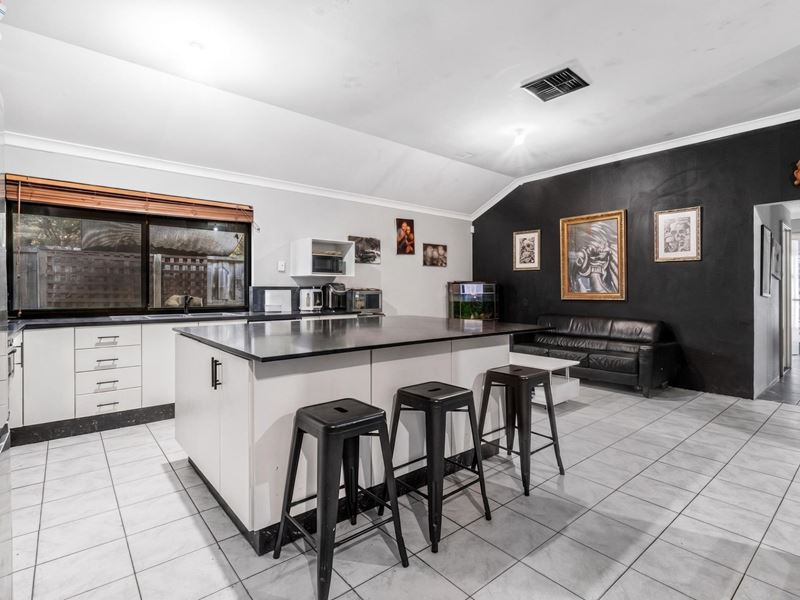 3 Vaucluse Crescent, Ellenbrook WA 6069