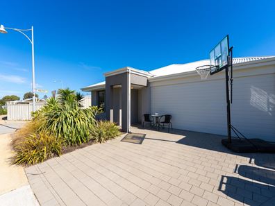 115 Thundelarra Drive, Golden Bay WA 6174