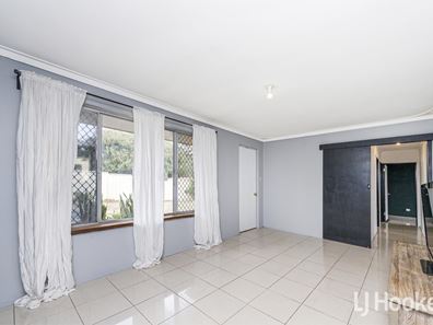 97 Spring Road, Thornlie WA 6108
