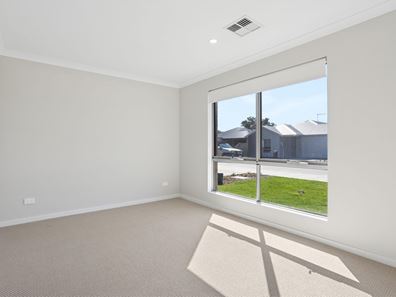 13 Henricus Avenue, Henley Brook WA 6055